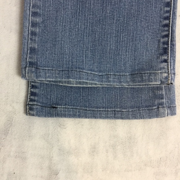 Levis 512 Perfectly Slimming Bootcut Jeans Women's 6 Short - Hemmed - Picture 8 of 13